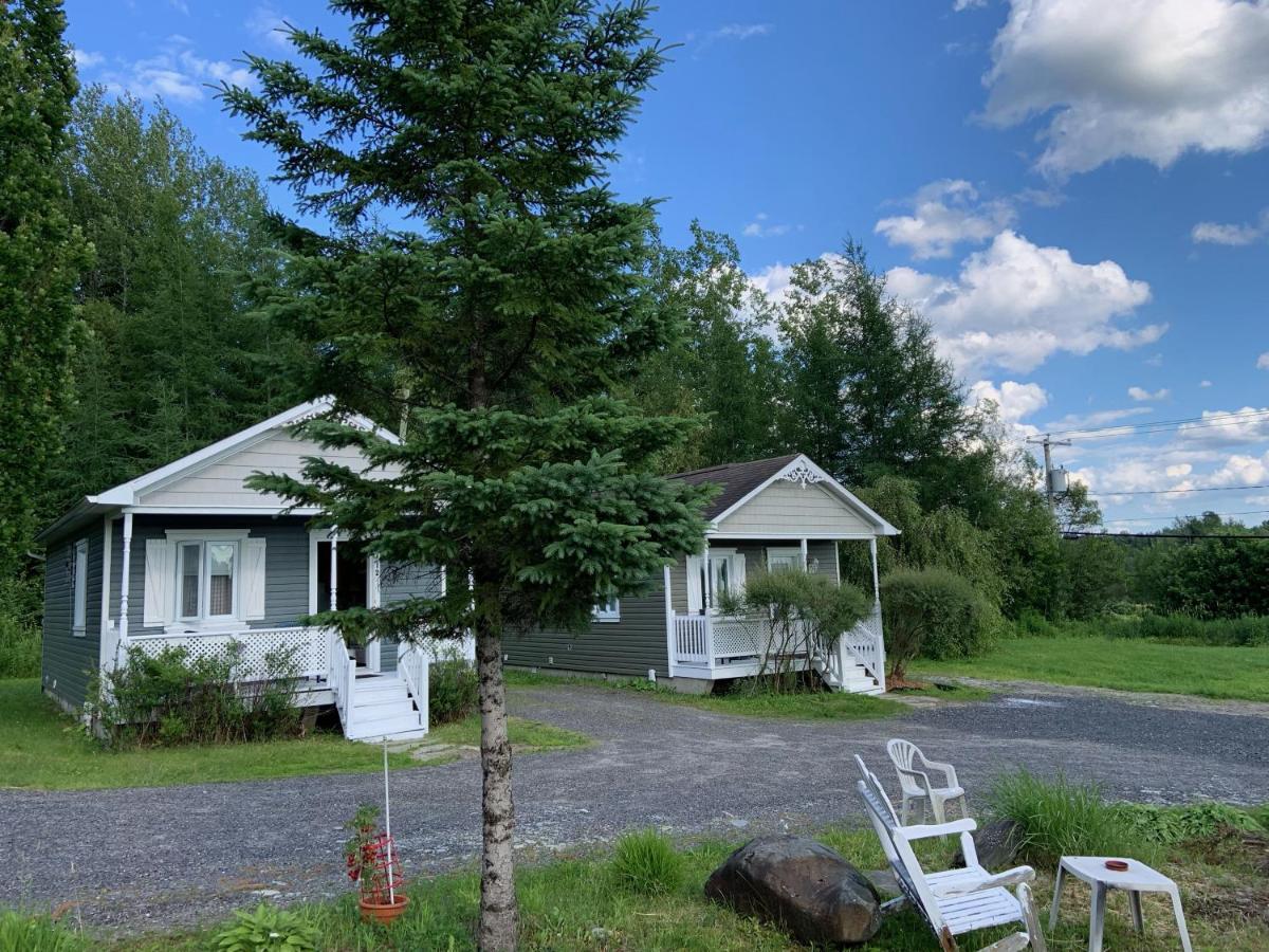 Motel & Chalets --Shefford-Waterloo- Habitation Forest Exterior foto